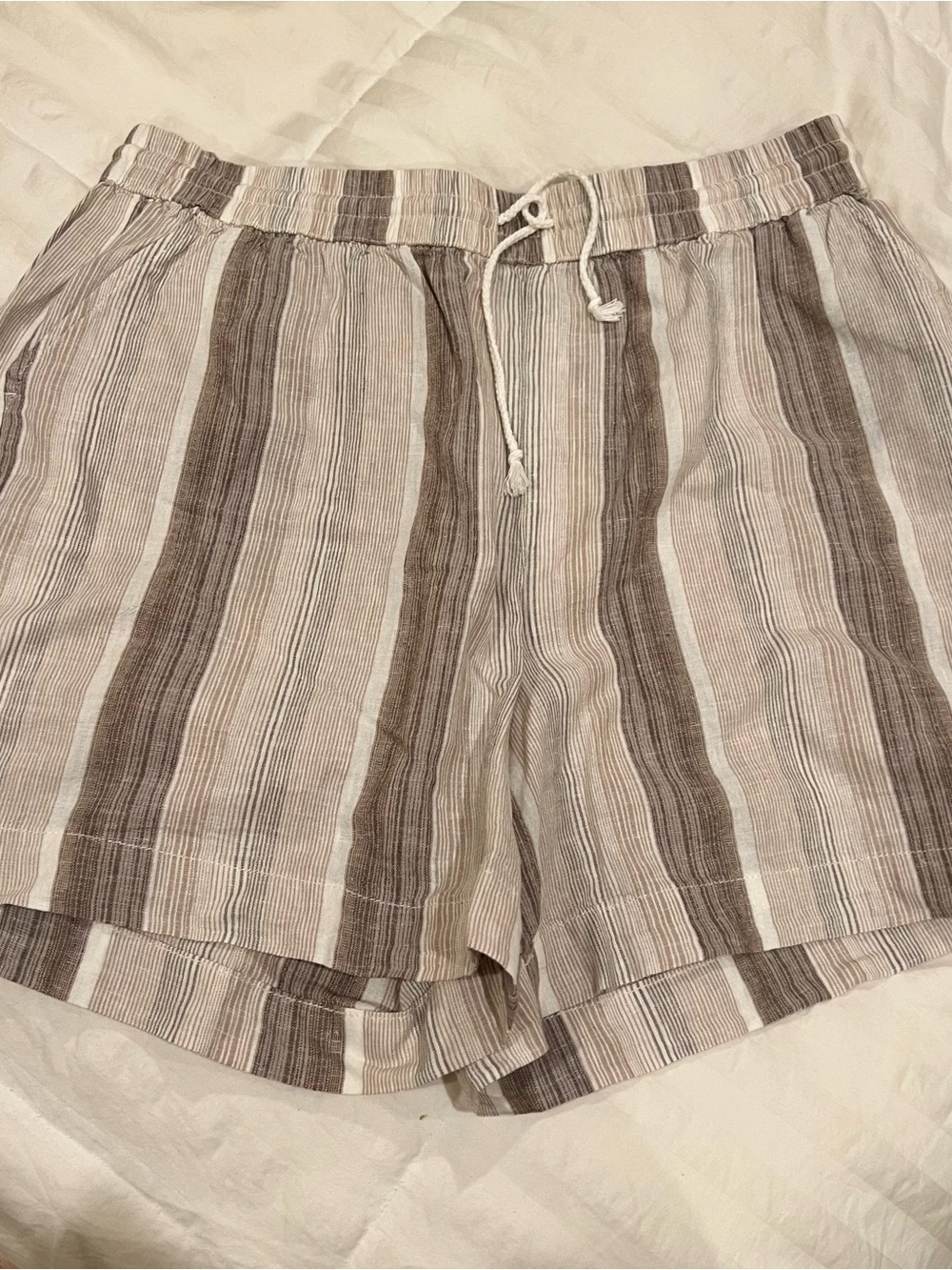 Linen shorts size large